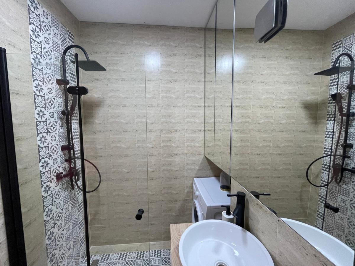 Ruby Luxury Apartment Close To Presidential Palace Boekarest Buitenkant foto